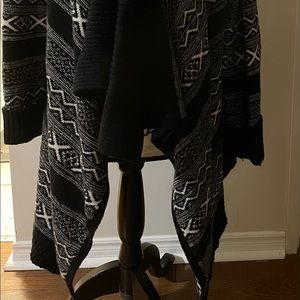 Black beautiful sweater 🤩🧥